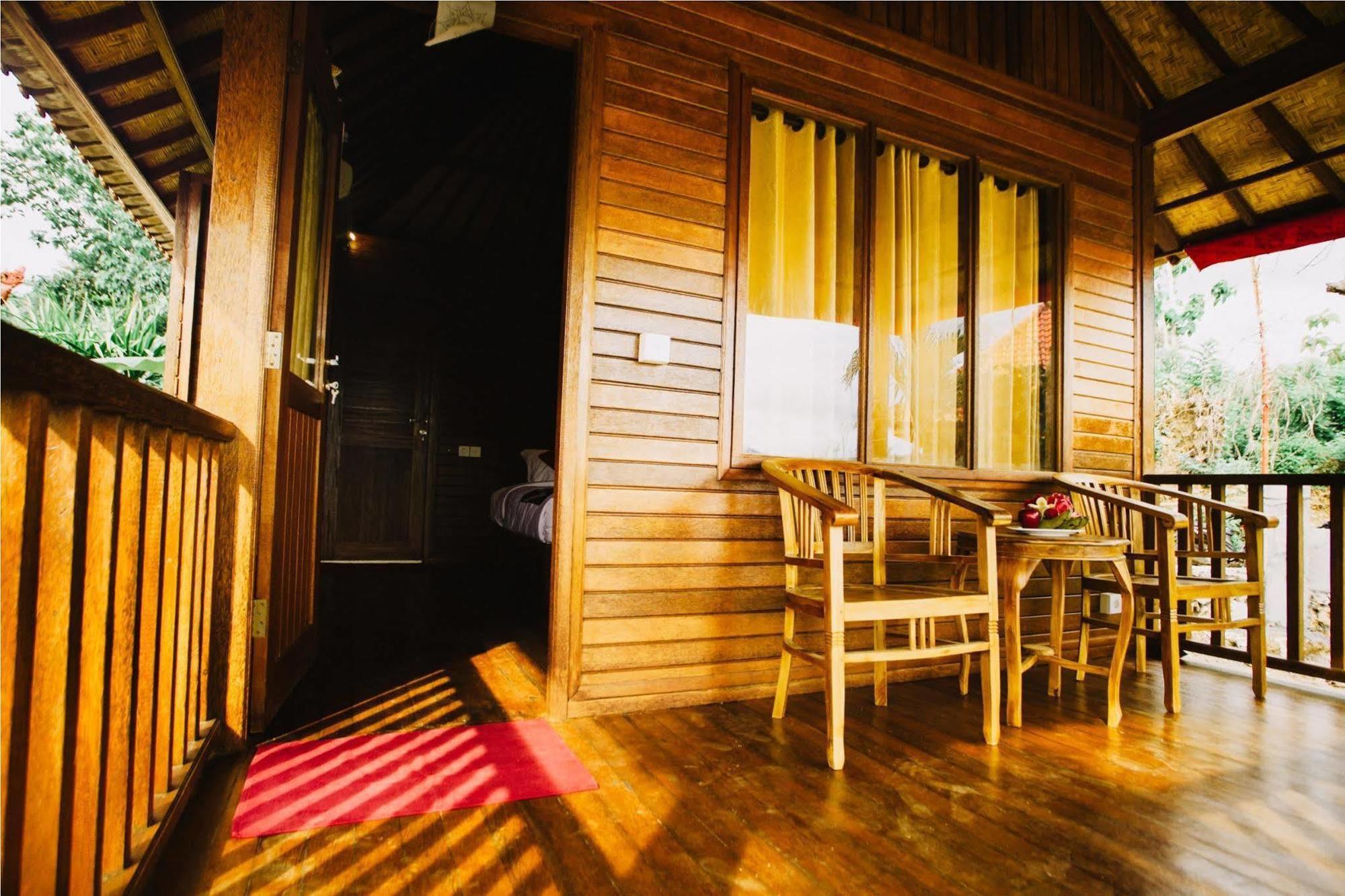 สตาร์ฟิช เลมโบงัน Hotel นูซาเลมโบงัน ภายนอก รูปภาพ