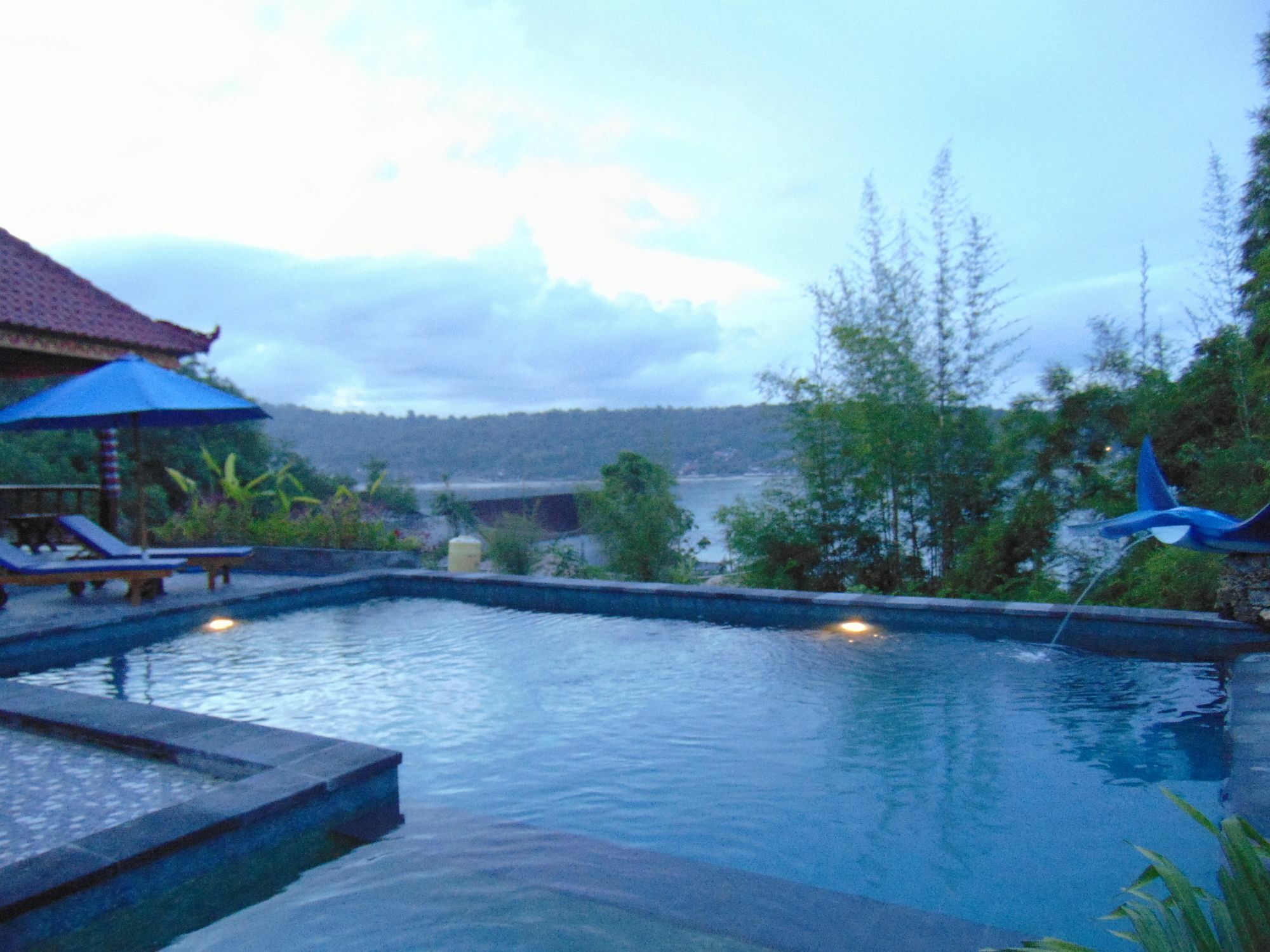 สตาร์ฟิช เลมโบงัน Hotel นูซาเลมโบงัน ภายนอก รูปภาพ
